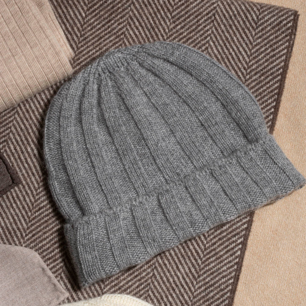 BEIGE CASHMERE RIB KNIT BEANIE