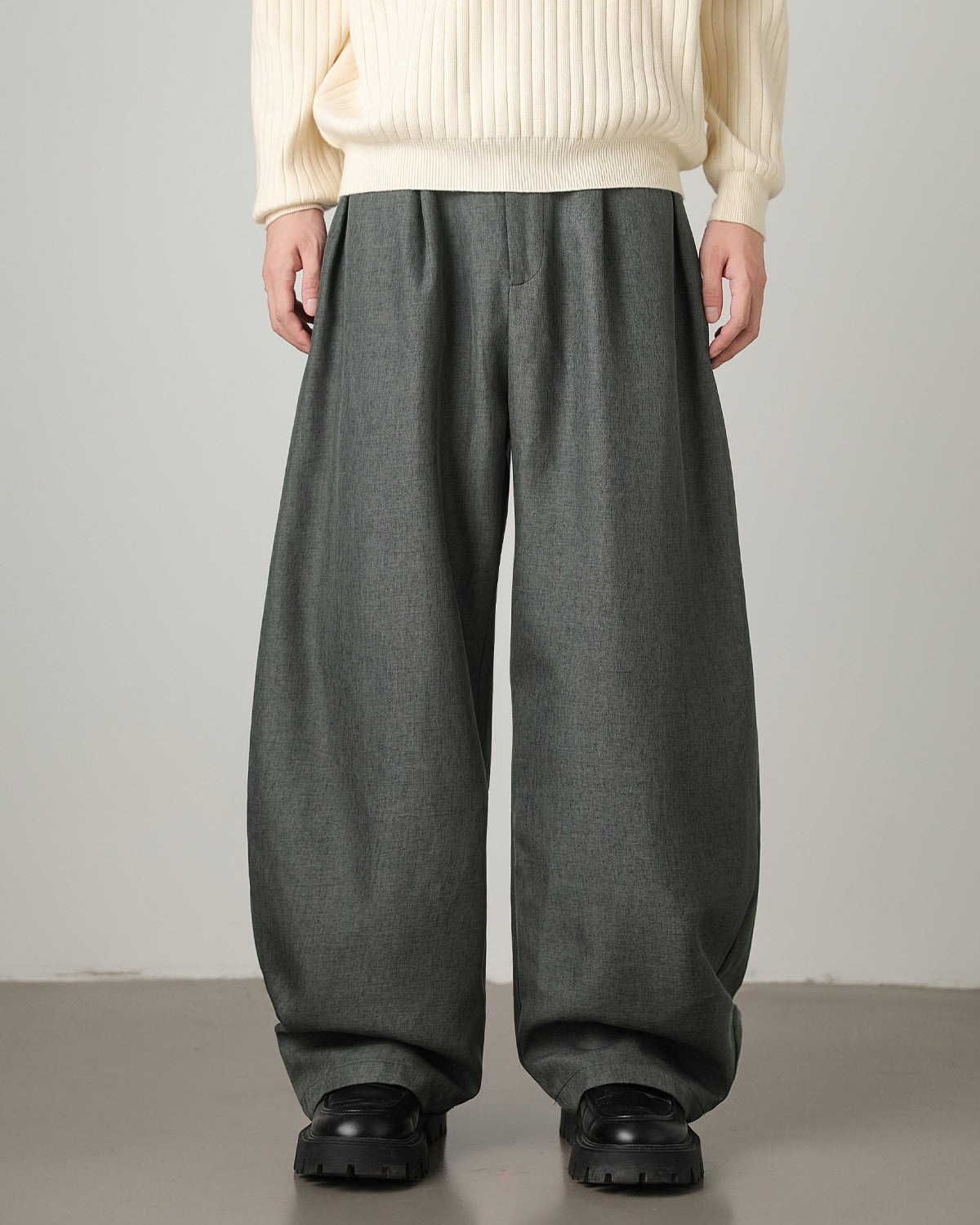 WIDE-LEG TROUSERS