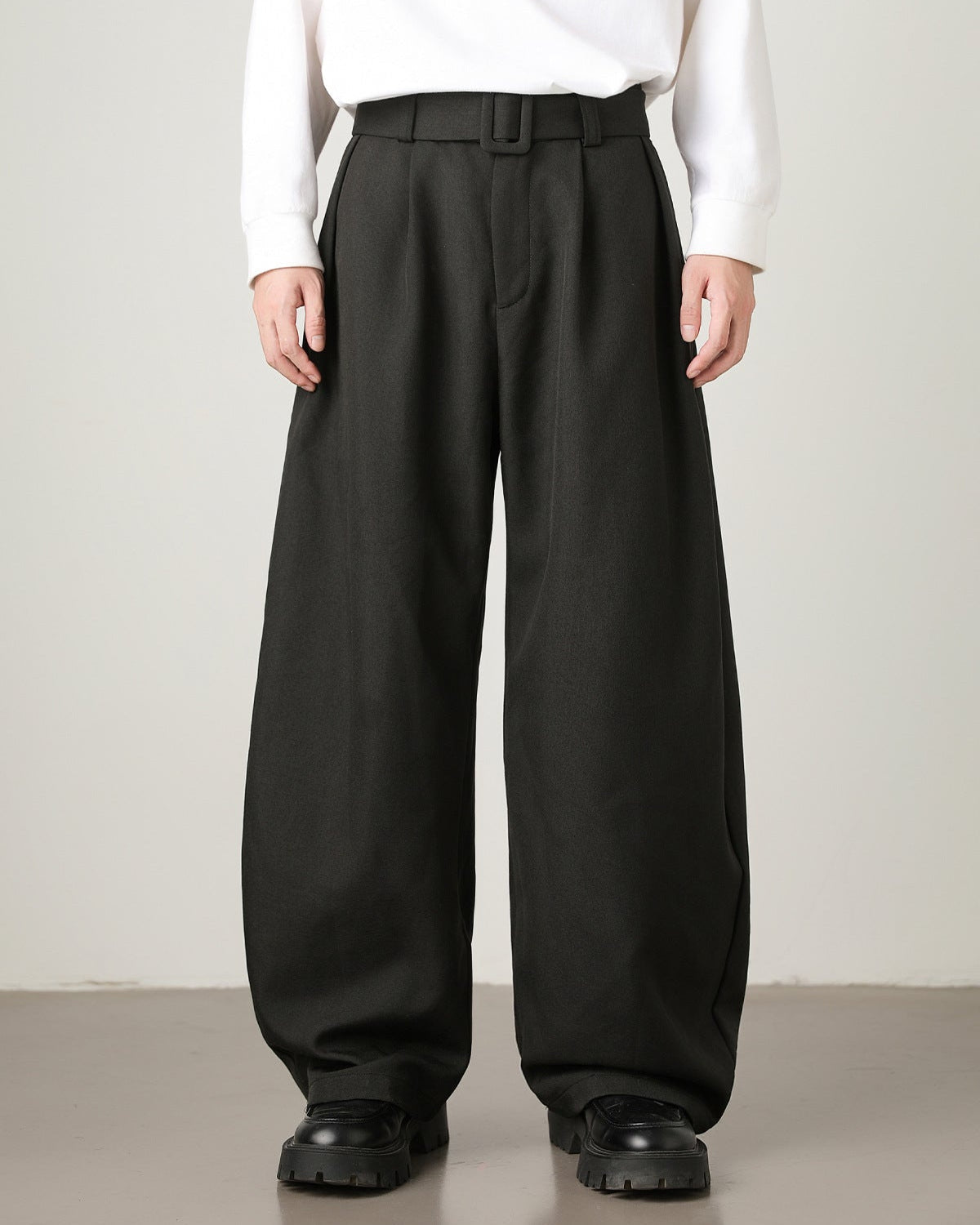 WIDE-LEG TROUSERS